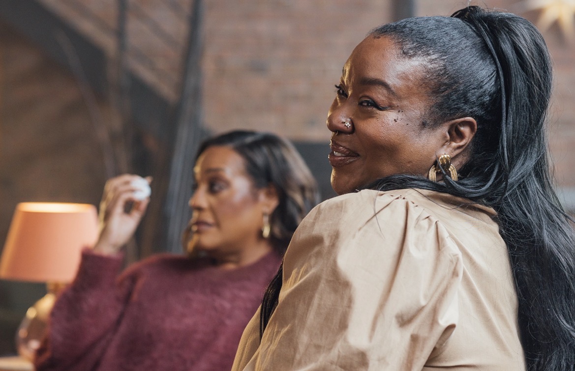 An emotional moment as Alicia Samuels shares her family's housing experience with Alison Hammond
